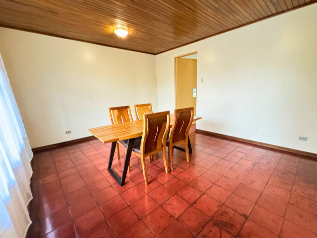Mixed-Use House for Sale in Los Ángeles, Cartago, Excellent Location in Oriental, Cartago — ₡ 135 000 000 - Photo 2 of 18