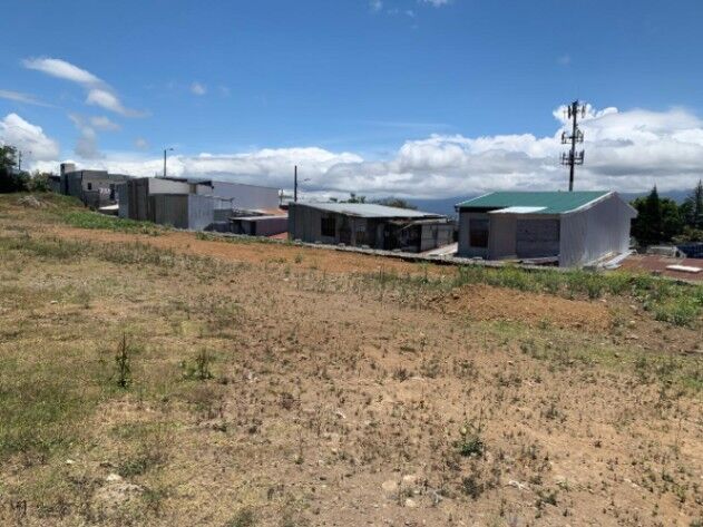 Gran terreno para desarrollo Residencial en Carmen, Cartago — ₡ 196 000 000