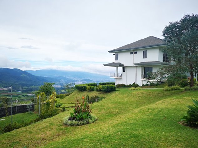 Se venden 2 casas en Cartago, propiedad con vista impresionante. en San Nicolás, Cartago — $1,650,000 - Foto 2 de 18
