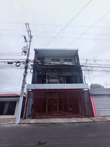 Apartamento en alquiler frente a Mall Zona Centro  #26-2182 GS in San Rafael Abajo, Desamparados, San José — $393