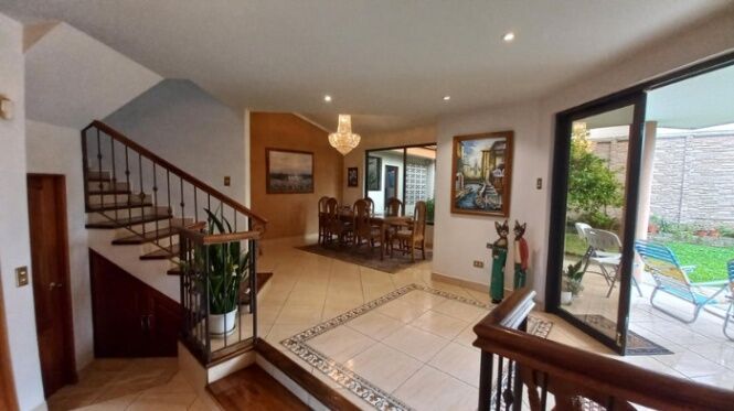 Venta de Casa en Guadalupe-Mata de Plátano, San José. en Guadalupe, Goicoechea, San José — $350,000