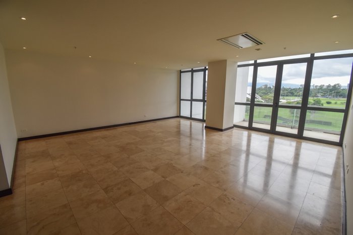 Apartamento de 4 Habitaciones en Metropolitan Tower en Mata Redonda, San José — $650,000 - Foto 2 de 38