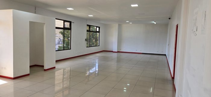 Alquiler de Locales para Oficinas / Sabana Sur en Mata Redonda, San José — $900 - Foto 2 de 10