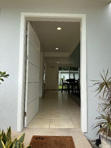 Alquilo casa de 4 habitaciones en Piedades de Santa Ana in Piedades, Santa Ana, San José — $2,100