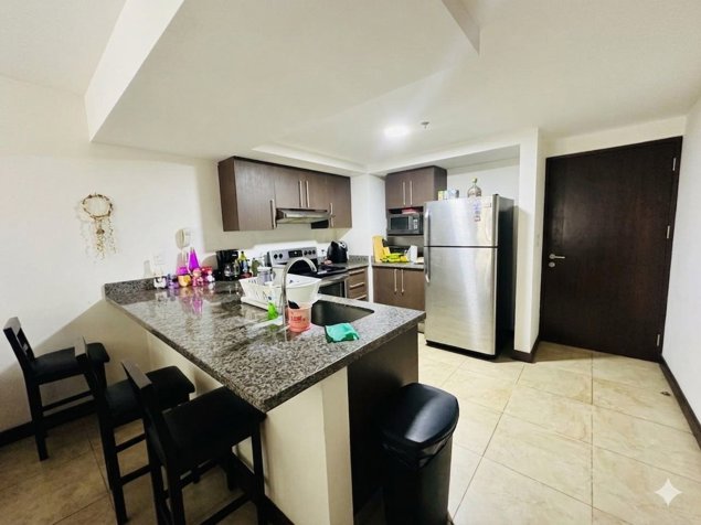 Se vende apartamento en La Uruca con amenidades en Uruca, San José — $198,000 - Foto 2 de 6