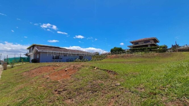 Se vende lote en La Guacima Alajuela 27-102 en Guácima, Alajuela — $135,000