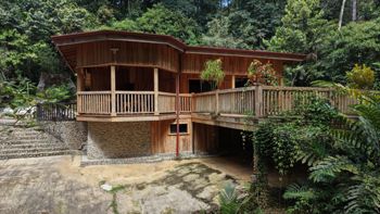 SE VENDE CASA EN SANTUARIO NATURAL CON RESERVA PRIVADA Y CASA DE HUESPEDES EN PEREZ ZELEDON en San Isidro De El General, Pérez Zeledón, San José — $650,000 - Foto 5 de 32