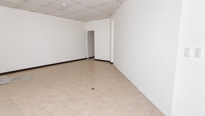 Se Alquila Local Comercial En La Sabana, San José en Mata Redonda, San José — ₡ 345 000 - Foto 2 de 10