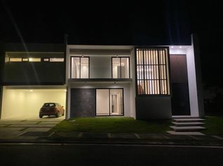 Venta de casa en Condominio en Río Oro, Santa Ana, San José. in Uruca, Santa Ana, San José — $895,000 - Photo 5 of 51