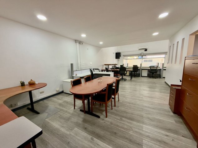 Alquiler o venta de Local comercial en Guachipelín, Escazu in Escazú, San José — $325,000