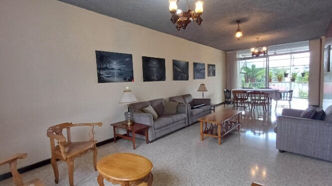 Se vende casa en Mercedes Montes de Oca 26-238 in Mercedes, Montes De Oca, San José — $345,000