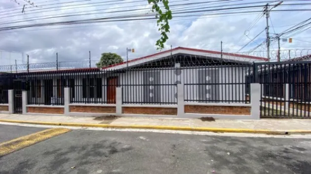 MLS-26-310 VENTA CASA CON 1 APARTAMENTO HATILLO SAN JOSE en Hatillo, San José — ₡ 83 000 000