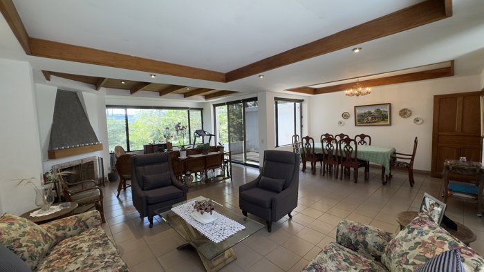 Venta de elegante y espaciosa casa, Curridabat, Granadilla. (FE) en Granadilla, Curridabat, San José — $745,000 - Foto 1 de 29