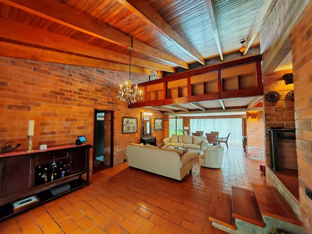 Venta de Casa Independiente en San Antonio, Escazú, San José in San Antonio, Escazú, San José — $800,000
