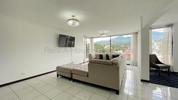 Alquiler de Apartamento Amplio en Escazú #27-313 GS en San Rafael, Escazú, San José — $2,200