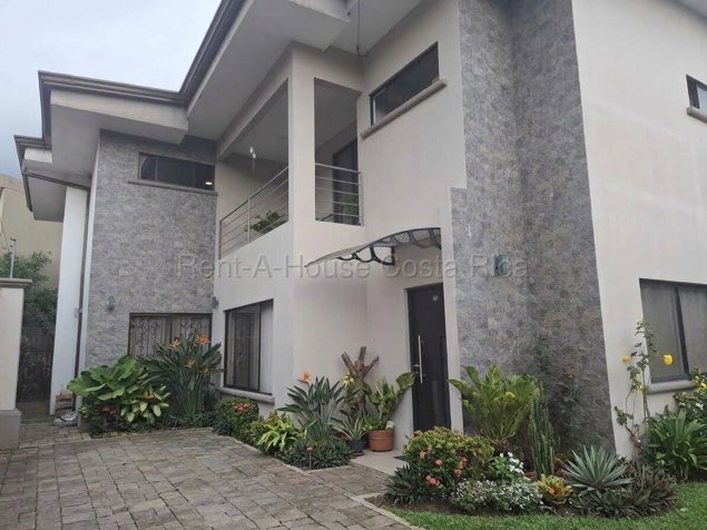 Venta de Casa Contemporánea en San Isidro de Coronado #27-1022 GS en San Isidro, Vázquez de Coronado, San José — $347,000 - Foto 1 de 15