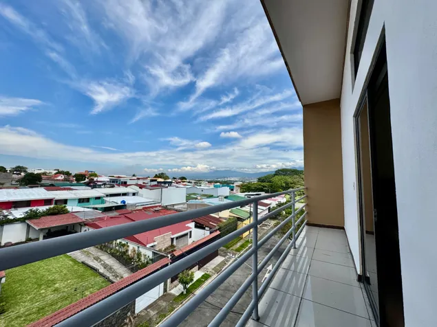 Venta de Apartamento en Rohrmoser, San José, Cod RA 1556 en Pavas, San José — $160,000