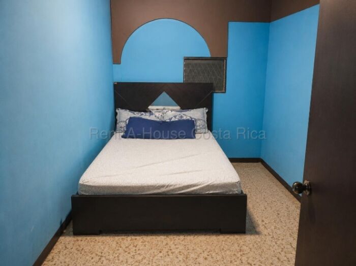 Venta | Propiedad con local comercial y 4 apartamentos en Alajuela #26-2054 GS en San Rafael, Alajuela — $250,000