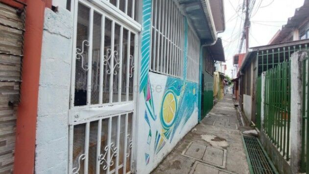 Venta de Casa en Hatillo 5, San José. RAH 27-19 en Hatillo, San José — ₡ 32 700 000