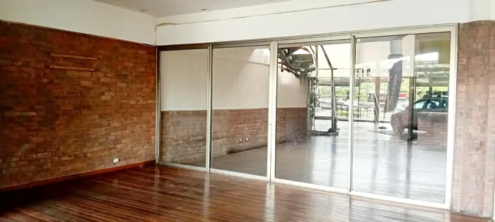 ALQUILER DE LOCAL COMERCIAL, SAN JOSÉ, SAN PEDRO, BARRIO DENT en San Pedro, Montes De Oca, San José — $3,638
