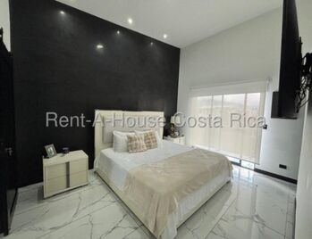 Venta de Casa en La Unión-Concepción. en Concepción, La Unión, Cartago — $260,000 - Foto 4 de 15