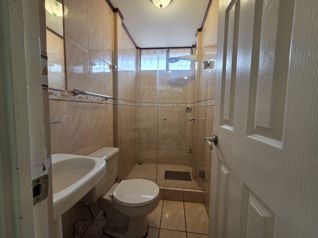 En Venta Casa Esquinera 2 Niveles en Moravia Uso Mixto en San Vicente, Moravia, San José — 90 000 000 ₡ - Foto 5 de 32