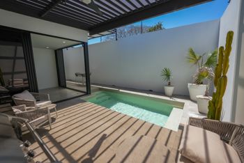 Casa de una Planta con 3 Habitaciones y Piscina en Santa Ana en Pozos, Santa Ana, San José — $550,000 - Foto 5 de 23
