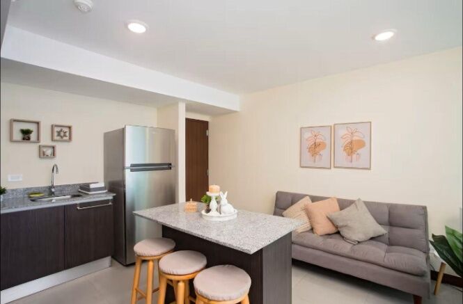 Alquiler de Apartamento Amueblado en Torre Los Yoses, San Pedro. RAH 26-557  in San Pedro, Montes De Oca, San José — $1,100