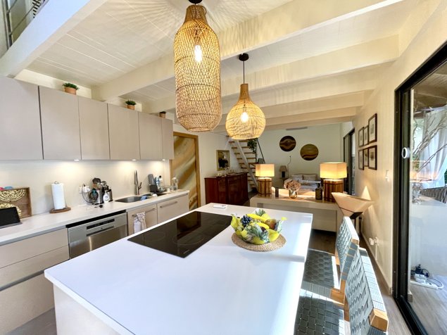 Villa de Lujo en Playa Potrero – En la Costa Dorada de Guanacaste en Santa Cruz, Guanacaste — $409,500 - Foto 2 de 27