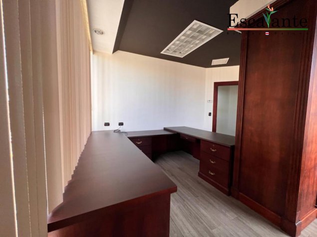 Alquiler de Local en Ofiplaza del Este en Curridabat, San José — $3,102 - Foto 3 de 12