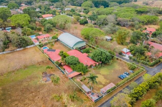 Se vende propiedad con lote de 5,200m2 en La Garita Alajuela 25-663 in Garita, Alajuela — $1,000,000