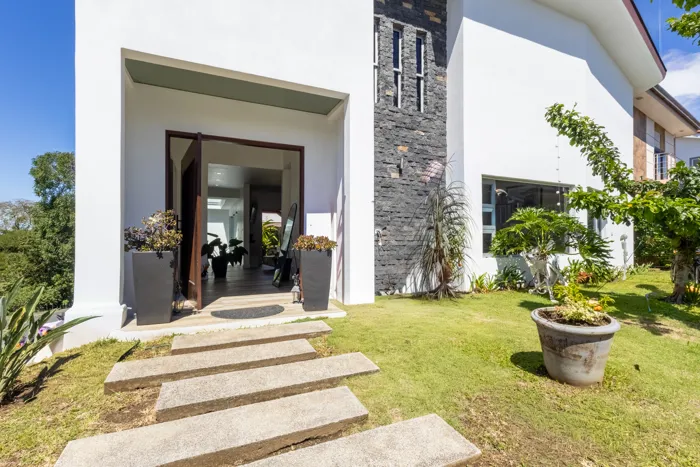 Single-level house for sale in Condominio Tierras de Café! in Ulloa, Heredia — $450,000 - Photo 2 of 40