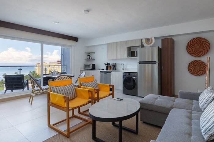 Modern Apartment For Sale Near The Beach In Jacó Costa Rica en Jacó, Garabito, Puntarenas — $280,000