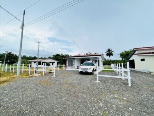 VENTA DE CASA AMUEBLADA, PUNTARENAS, PARRITA   in Parrita, Puntarenas — ₡ 60 000 000