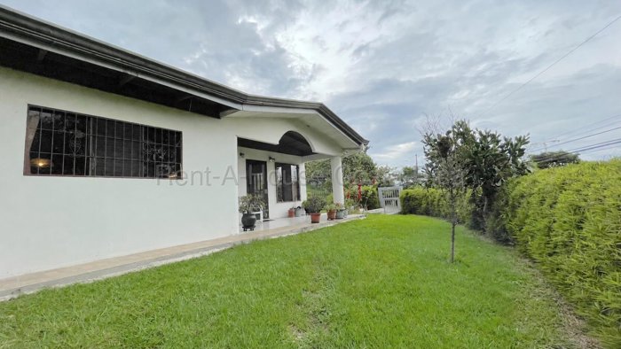 Casa con buen terrero en venta, San Rafael de Escazu in San Rafael, Escazú, San José — $275,000