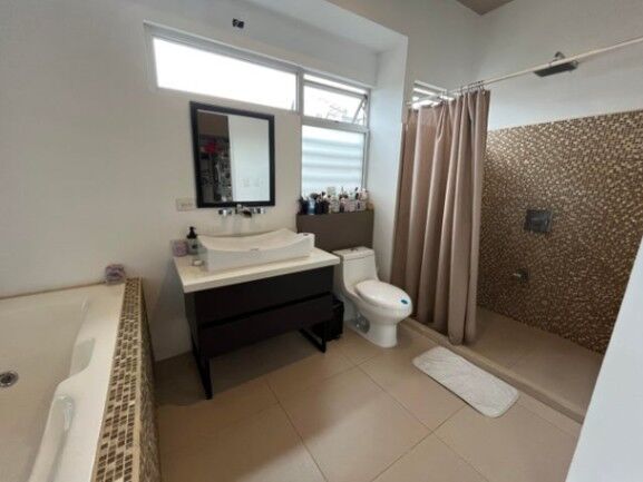 MLS-26-534 VENTA HERMOSA CASA MONTES DE OCA SAN JOSE in San Rafael, Montes De Oca, San José — $280,000