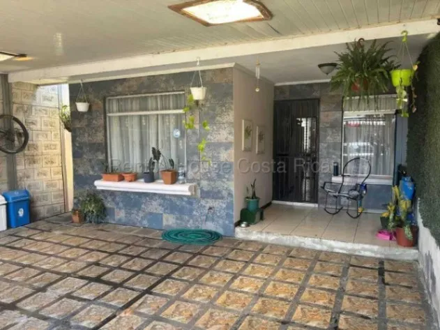 VENTA DE HERMOSA CASA EN LA GUÁCIMA DE ALAJUELA.  en Guácima, Alajuela — ₡ 67 500 000 - Foto 2 de 11