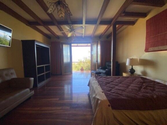 Se alquila espacioso apartamento en San Antonio Escazú 26-363 in San Antonio, Escazú, San José — $750