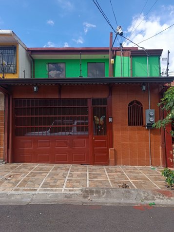 En venta de casa + apartamento. Oportunidad!! en San Rafael Abajo, Desamparados, San José — ₡ 68 000 000