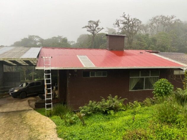SE VENDE BELLEZA DE FINCA Y CASA CORONADO.  en San Isidro, Vázquez de Coronado, San José — ₡ 180 000 000