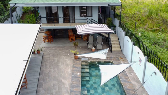 Casa de 4 Habitacciones y Piscina in Cajón, Pérez Zeledón, San José — $230,000