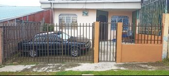 Linda y amplia casa en San Isidro, El Guarco, Cartago — 60 000 000 ₡ - Foto 4 de 9