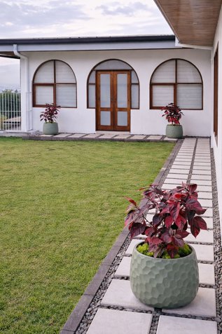 Casa de Lujo en Escazú con Vista Panorámica – Totalmente Remodelada in San Rafael, Escazú, San José — $695,000