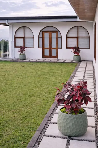 Casa de Lujo en Escazú con Vista Panorámica – Totalmente Remodelada en San Rafael, Escazú, San José — $695,000