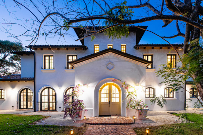 Coastal Colonial Elegance in Hacienda Pinilla en Tamarindo, Santa Cruz, Guanacaste — $2,480,000 - Foto 2 de 84