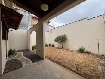 Se alquila espaciosa casa con patio en Granadilla Curridabat 25-1679 en Granadilla, Curridabat, San José — $1,700 - Foto 4 de 22