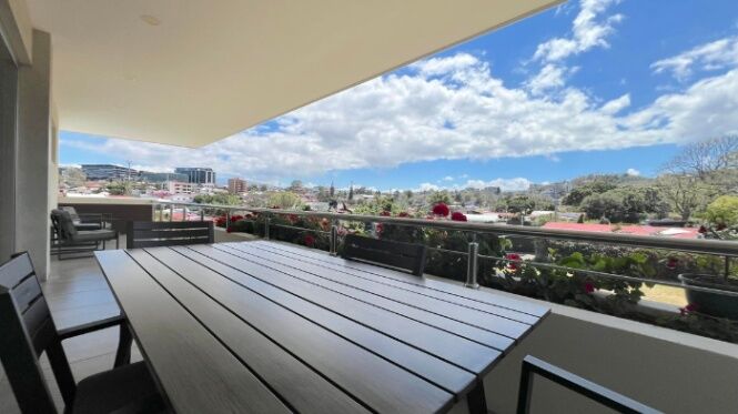 PENTHOUSE EN VENTA, SAN RAFEL ESCAZÙ, $398.000 COD#26-103 en San Rafael, Escazú, San José — $398,000