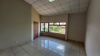 CASA EN VENTA GOICOCHEA SAN JOSÉ en Mata de Plátano, Goicoechea, San José — $320,000 - Foto 4 de 9