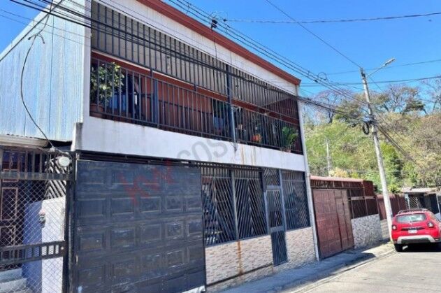 VENDO CASA EN BRASIL DE SANTA ANA. en Brasil, Santa Ana, San José — ₡ 68 000 000