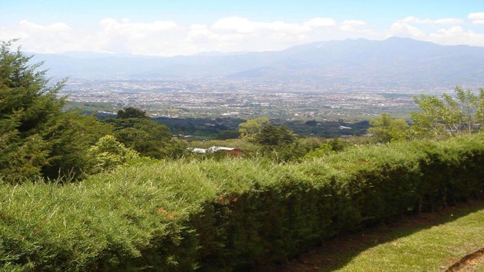 FINCA EN LAS MONTAÑAS SANTA BÁRBARA DE HEREDIA, COSTA RICA in Santa Bárbara, Heredia — $350,000